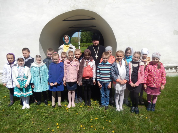 Воспитанники воскресной школы посетили село Радищево