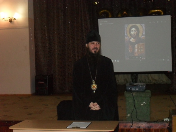 Епископ Нестор провел лекцию для слушателей богословско-катехизаторских курсов