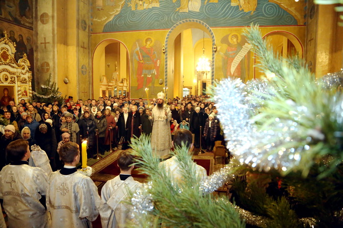 В праздник Рождества Христова епископ Нестор совершил Божественную литургию в Вознесенском кафедральном соборе Кузнецка
