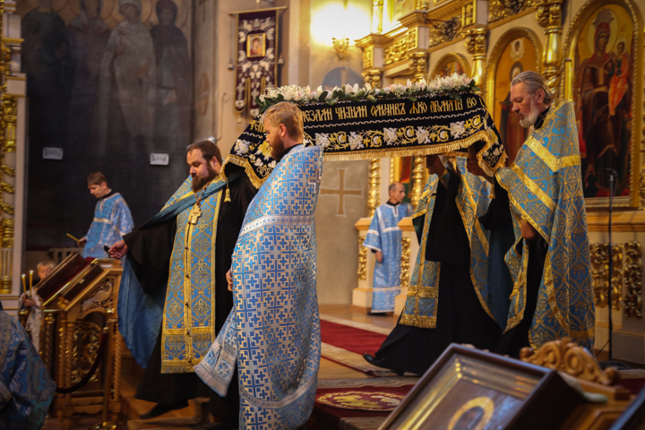 Всенощное бдение в канун праздника Успения Пресвятой Богородицы в Вознесенском кафедральном соборе Кузнецка