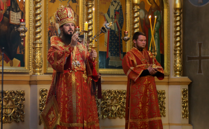 Всенощное бдение в Вознесенском кафедральном соборе Кузнецка в канун дня памяти великомученика и целителя Пантелеимона
