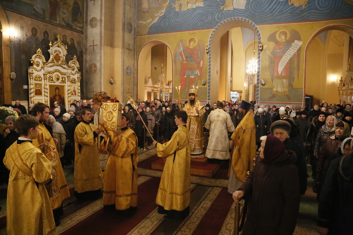В день памяти святителя Николая Чудотворца епископ Нестор совершил Литургию в Вознесенском кафедральном соборе Кузнецка