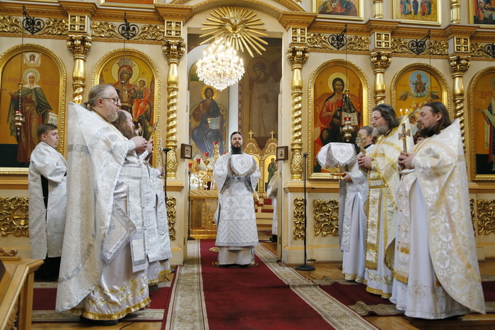 Соборное служение духовенства Кузнецкой епархии в Вознесенском кафедральном соборе 8 января 2019 года
