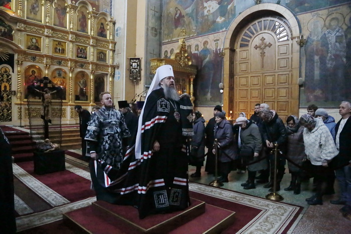 Митрополит Серафим совершил Пассию в Вознесенском кафедральном соборе Кузнецка