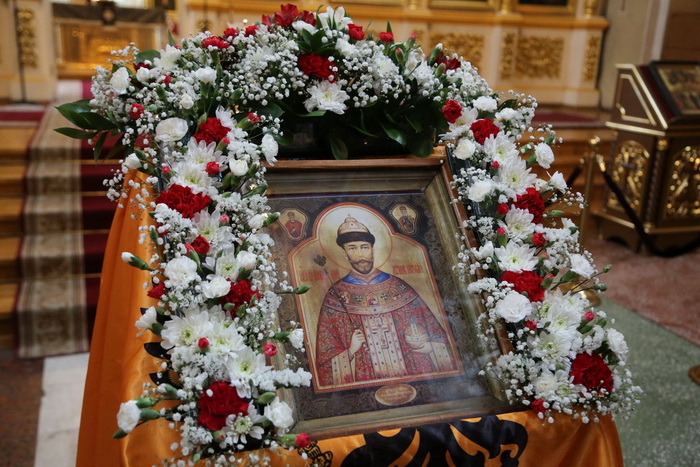 В Кузнецкую епархию прибыла чудотворная мироточивая икона государя императора Николая II