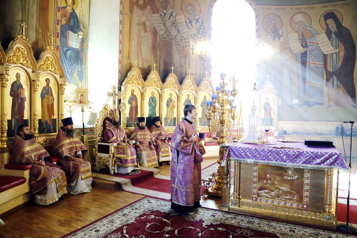 В Великий Четверг епископ Нестор совершил Литургию в Вознесенском кафедральном соборе Кузнецка