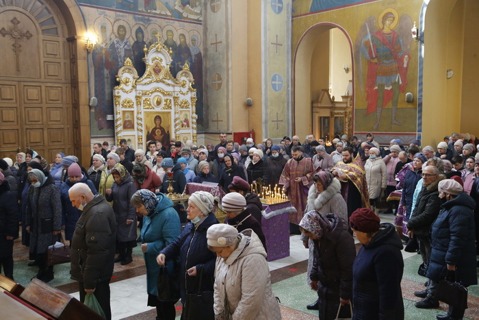 Богослужение во вторую Родительскую субботу Великого поста в Вознесенском кафедральном соборе Кузнецка