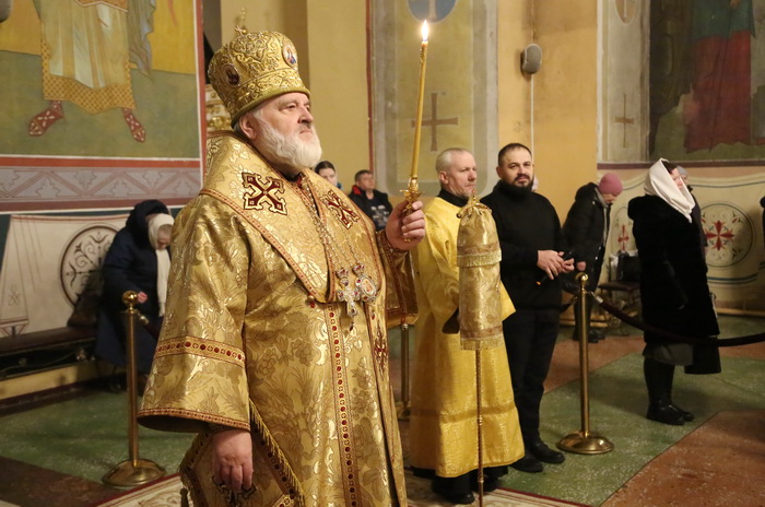 Накануне праздника Обрезания Господня епископ Назарий совершил всенощное бдение в Вознесенском кафедральном соборе Кузнецка