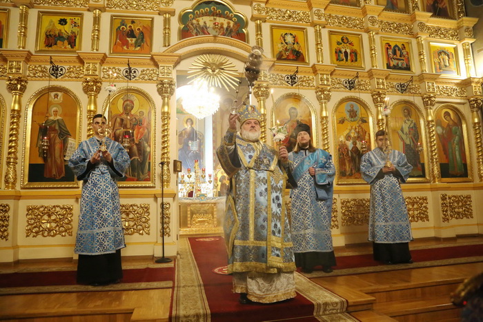 Всенощное бдение в канун праздника Сретения Господня в Вознесенском кафедральном соборе Кузнецка