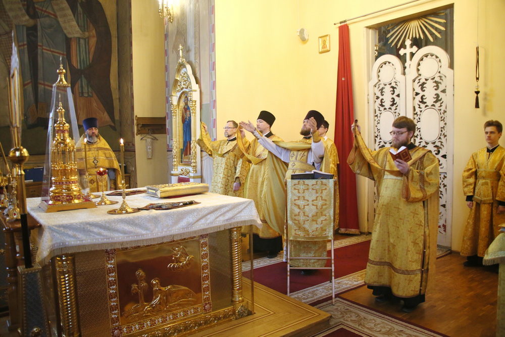 Божественная Литургия в Вознесенском кафедральном соборе Кузнецка (Неделя 24-я по Пятидесятнице)