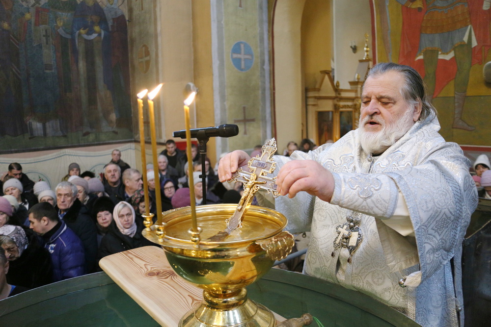 В праздник Крещения Господня епископ Назарий совершил Литургию и чин великого освящения воды в Вознесенском кафедральном соборе Кузнецка